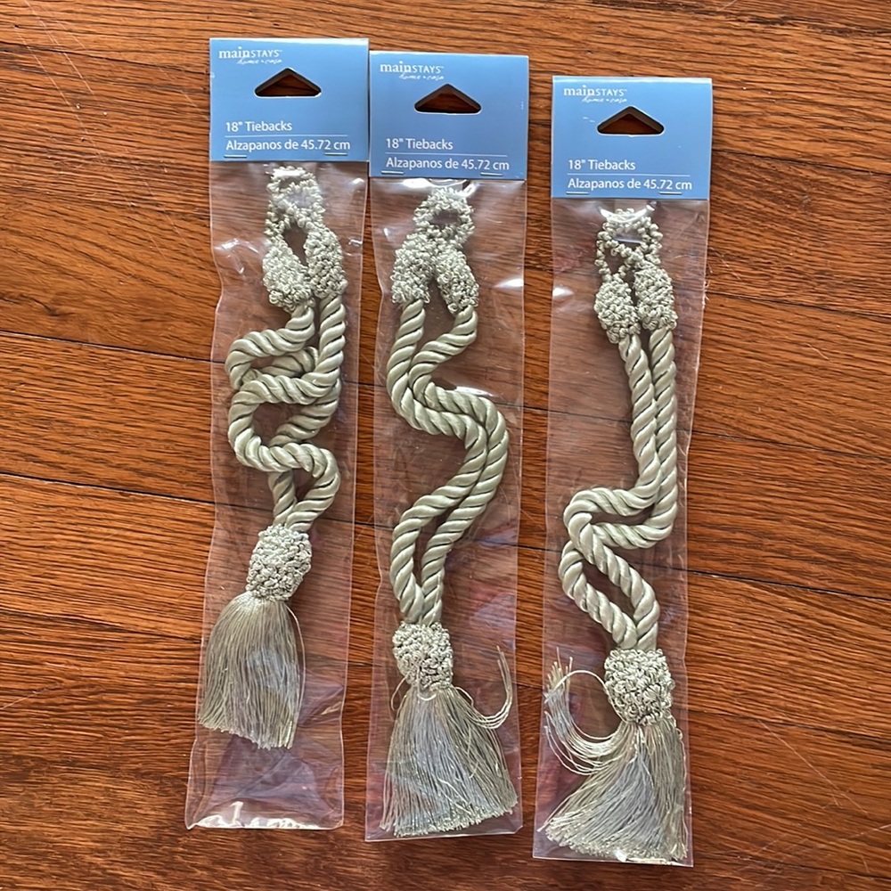 NWT Mainstays curtain drape tiebacks. 18”. Lot Set of 3